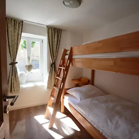Schoene 2 Schlafzimmer Mit Terrasse